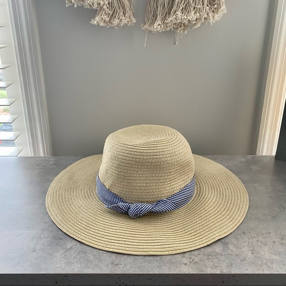 LOFT Accessories - Loft Floppy Straw Sun Hat OS Blue White Striped Ribbon Accent